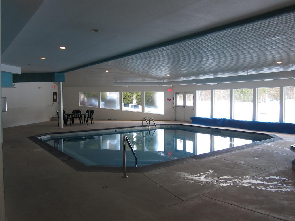 Quality Inn & Suites Clearwater Exterior photo